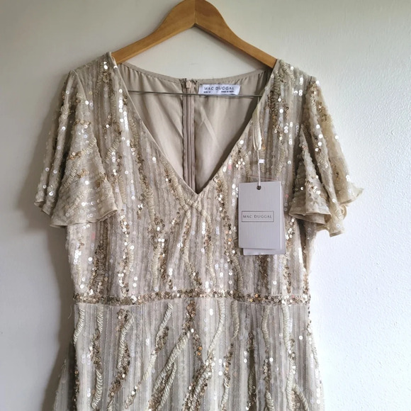 Mac Duggal, Sequined V-neck Flutter Sleeve Tea Length Dress,Oyster,Size 12, NWT - Picture 6 of 12